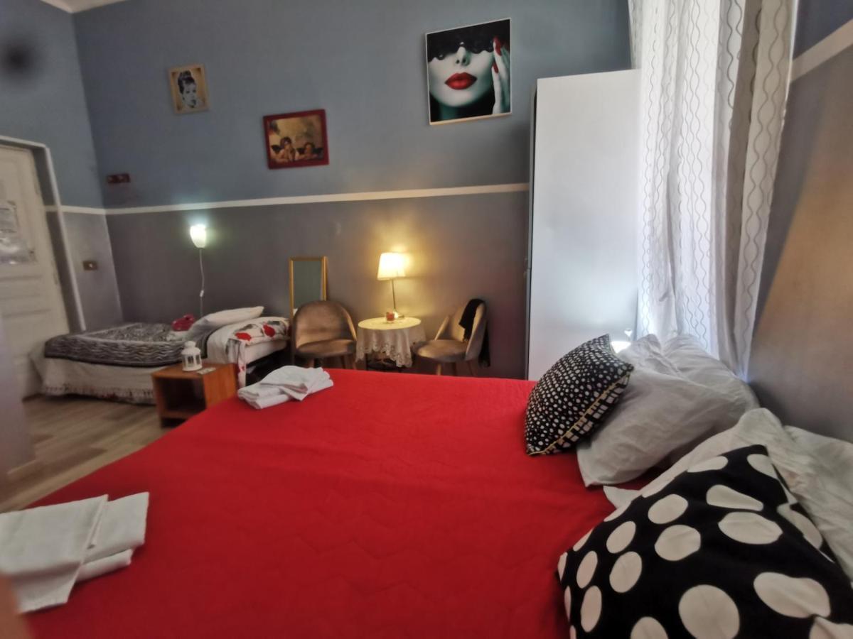 Român Holidays Ngoại thất bức ảnh