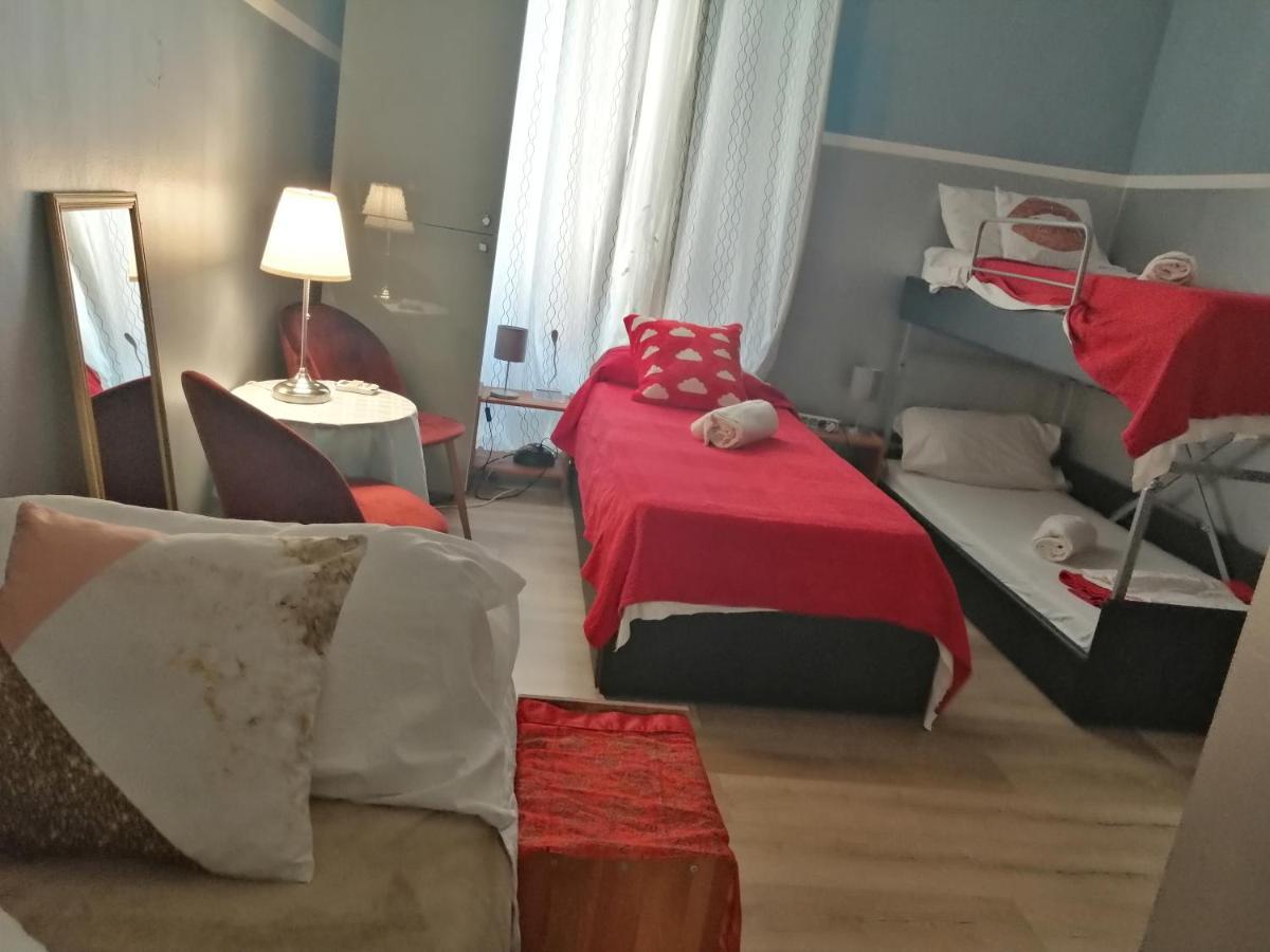 Român Holidays Ngoại thất bức ảnh
