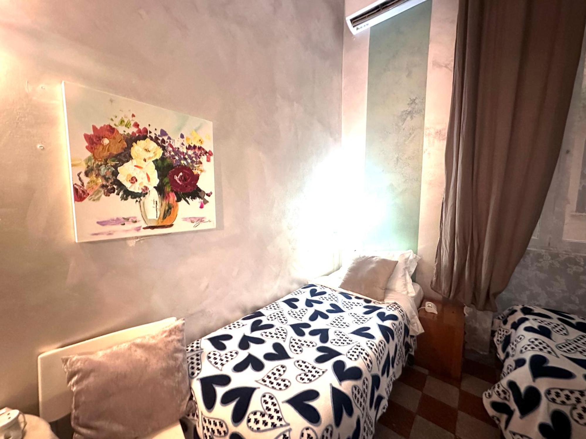 Român Holidays Ngoại thất bức ảnh