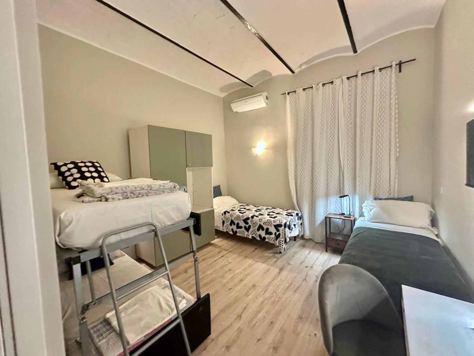 Român Holidays Ngoại thất bức ảnh
