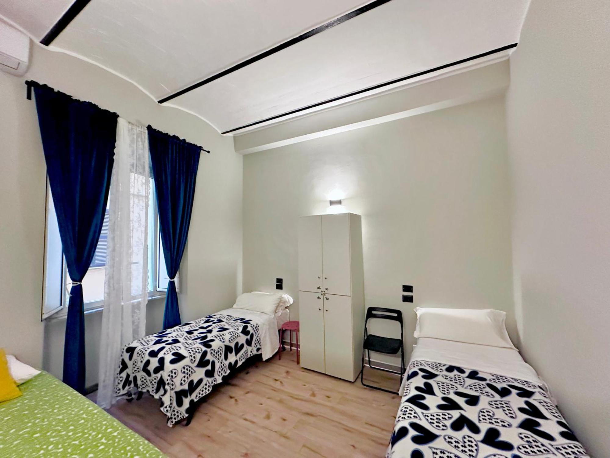 Român Holidays Ngoại thất bức ảnh