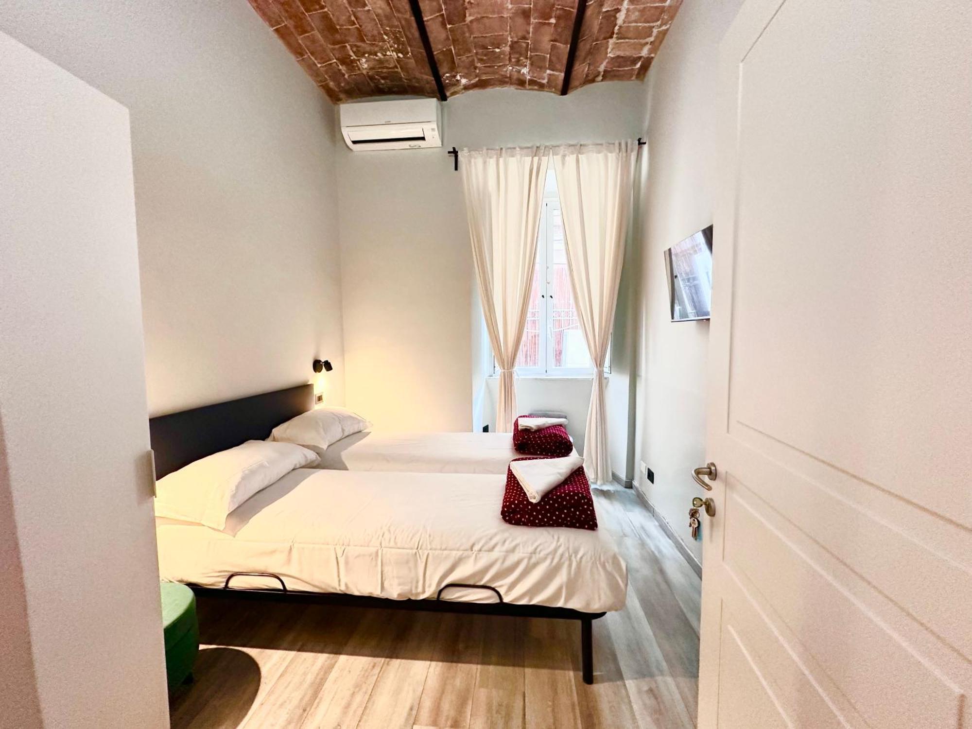 Român Holidays Ngoại thất bức ảnh
