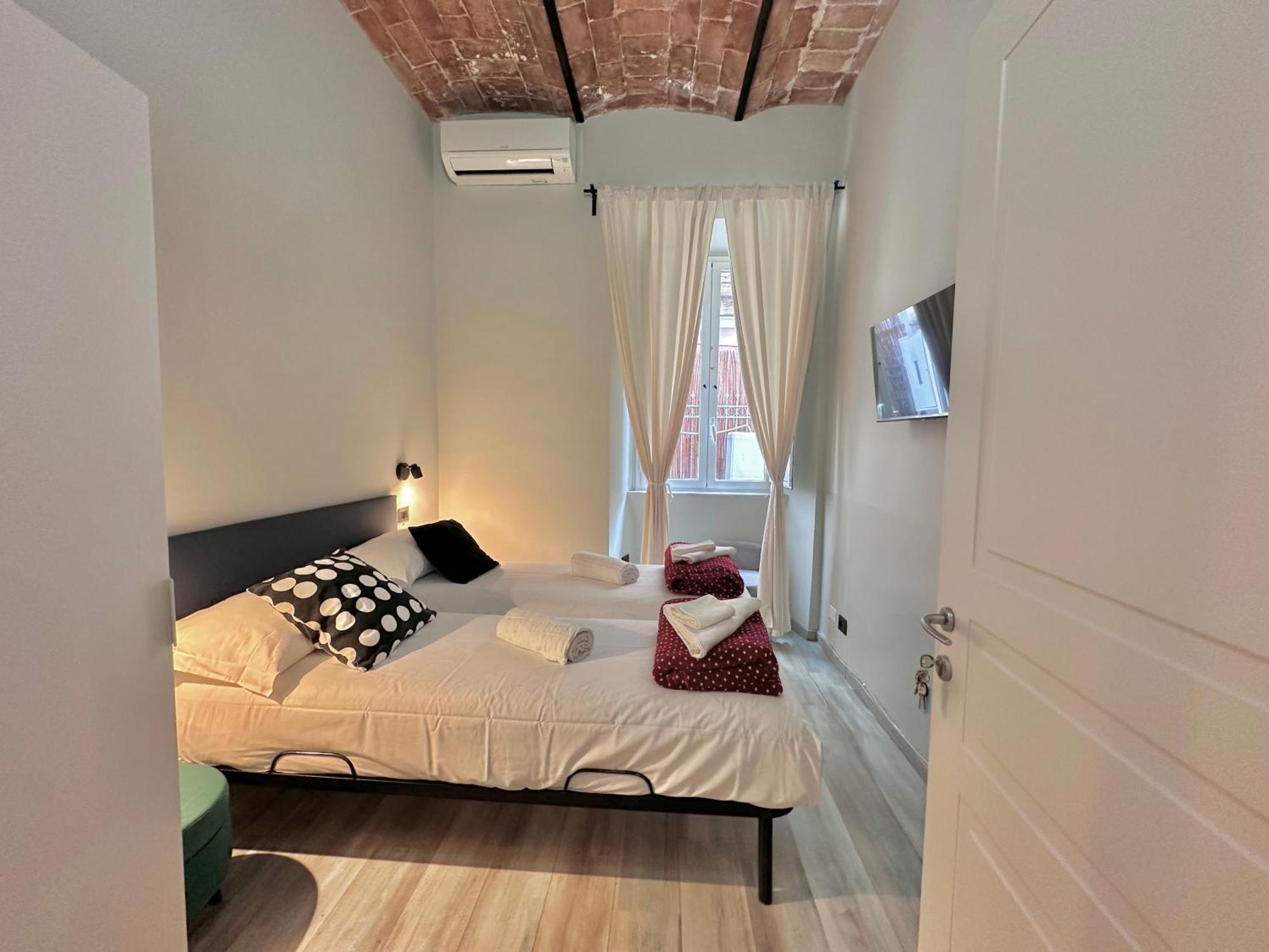 Român Holidays Ngoại thất bức ảnh