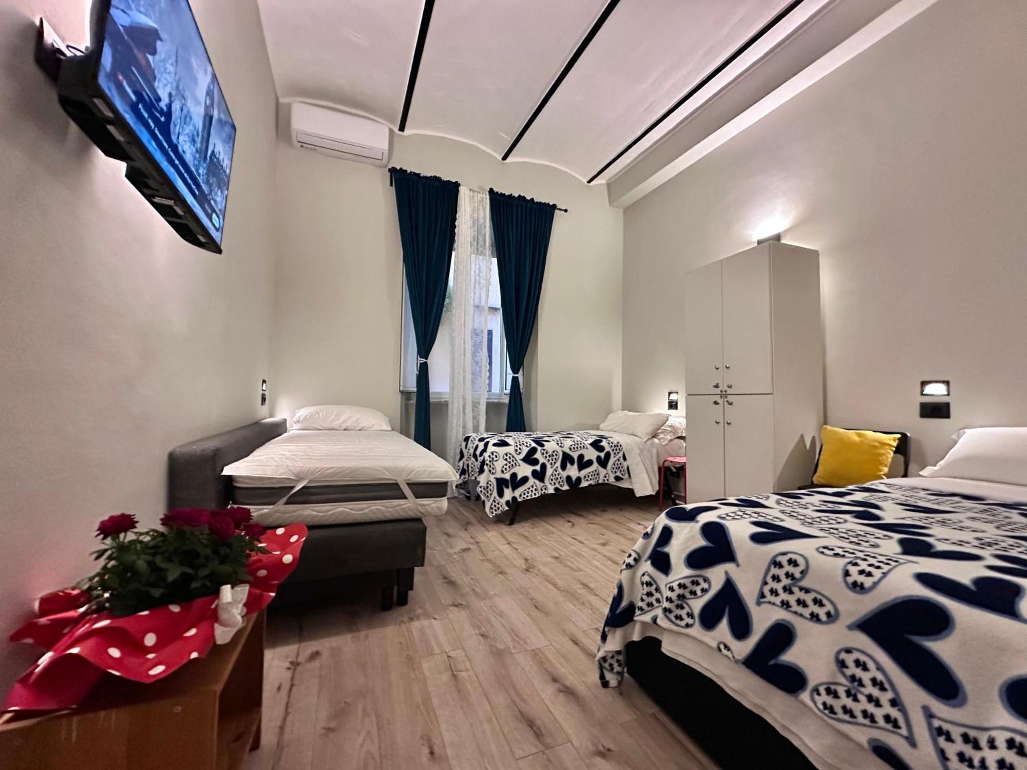 Român Holidays Ngoại thất bức ảnh