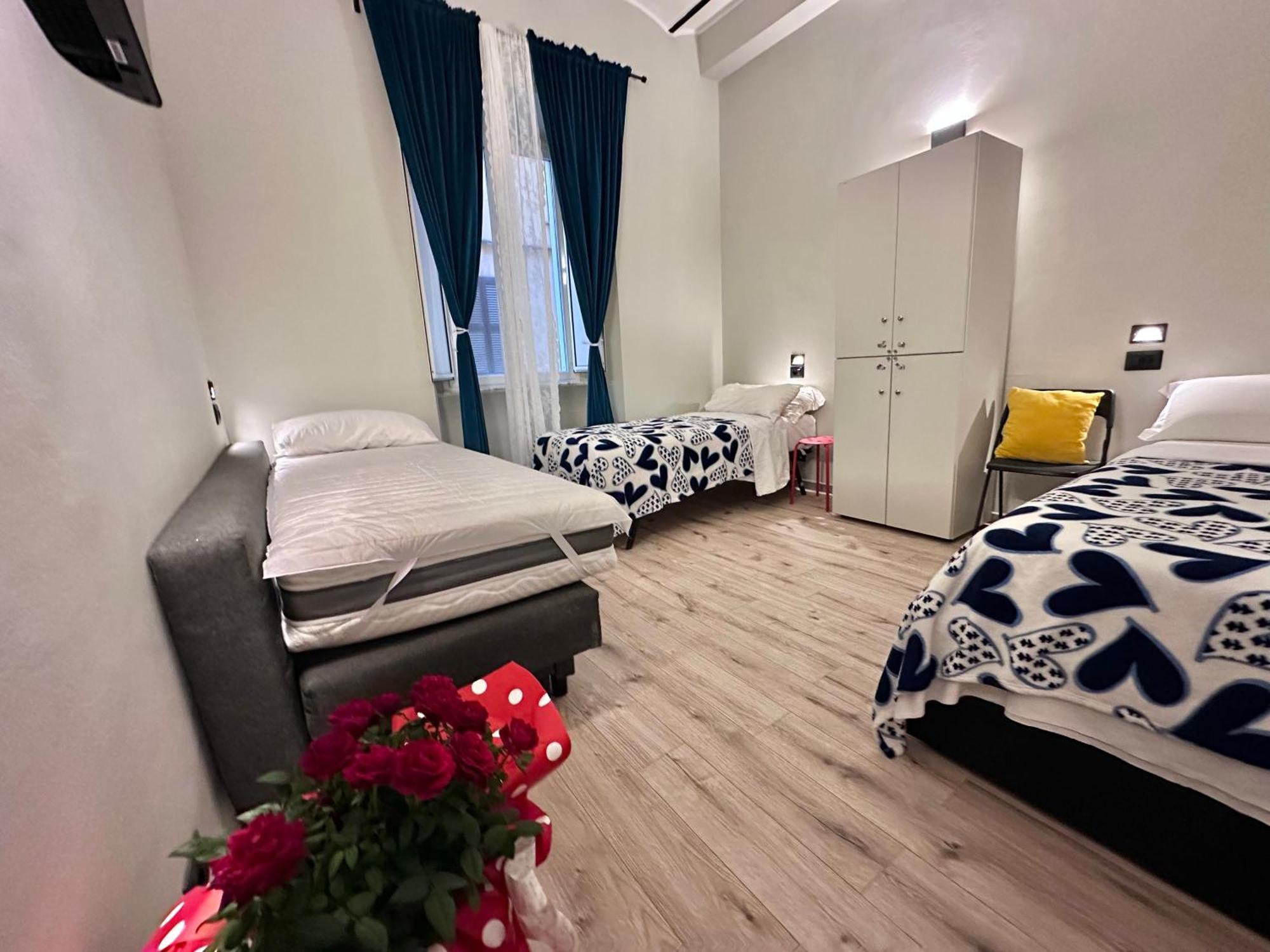 Român Holidays Ngoại thất bức ảnh